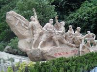 智取華山八勇士-紅色雕塑石雕像